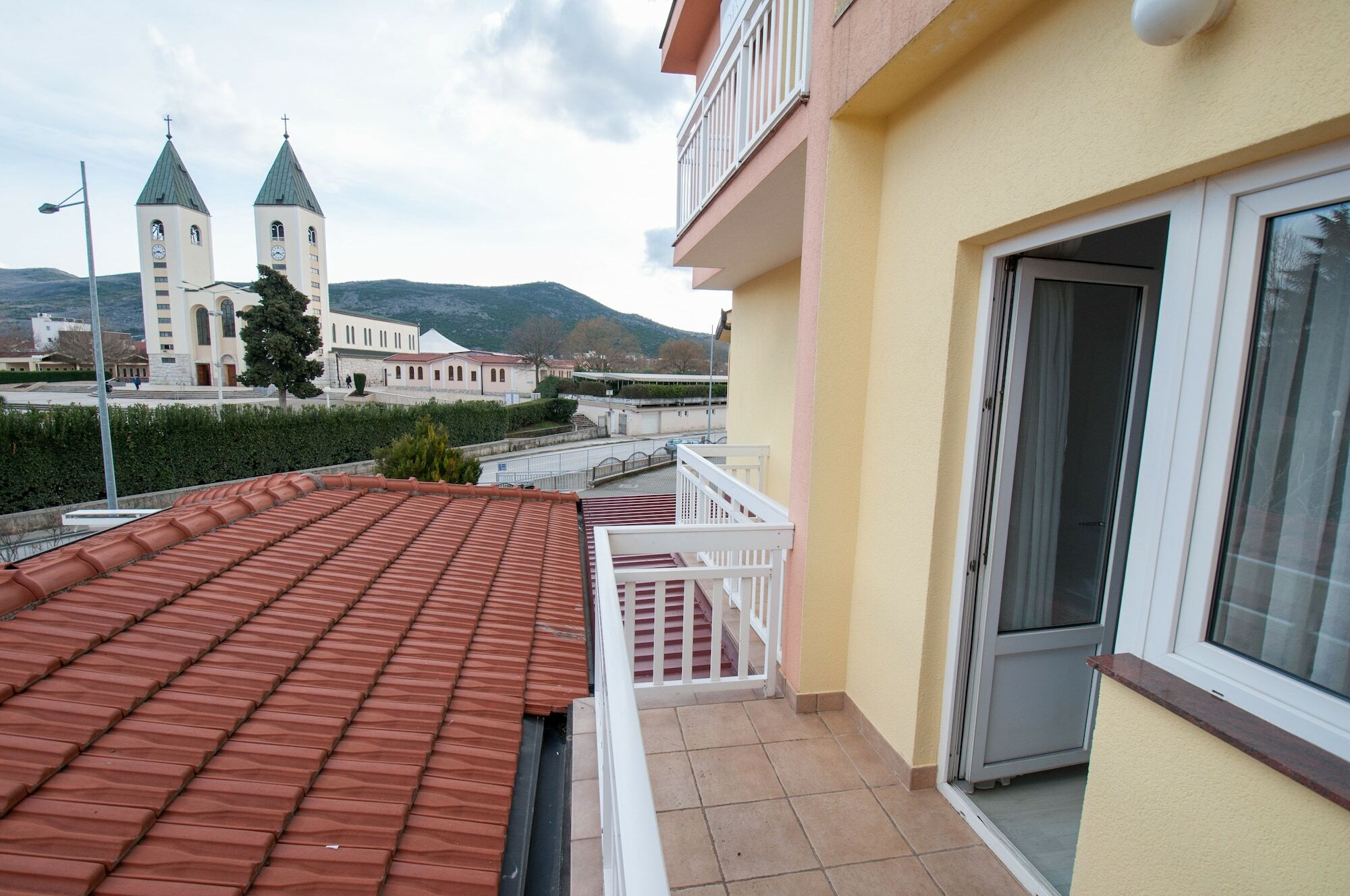 Hotel Pansion Obala à Međugorje Extérieur photo
